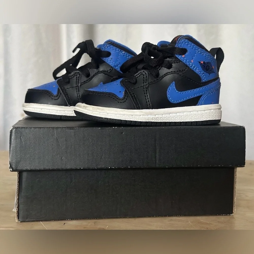 NIKE SNEAKERS MICHAEL JORDAN TODDLER 4C BLACK TEAM ORANGE SIGNAL BLUE